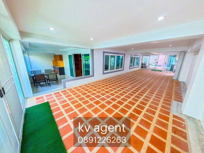 รูป บ้านพร้อมให้เช่าบ้านพูลวิลล่า 2 ชั้น อมรวิลเลจ 6ห้องนอน 4 ห้องน้ำ ห้องครัว ห้องโถงทั้งชั้นบนและชั้นล่าง กว้างขวาง -แอร์ ทั้งหลัง 9 ตัว - รูปที่ 14/16