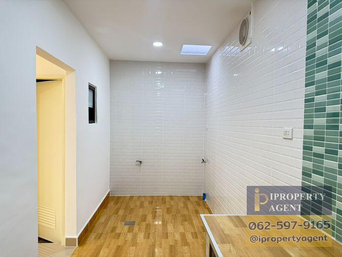 picture Beautiful Minimalist-Style Home, Ready to Move In | Pruksa 12, Khlong Si, Rangsit - 5/17