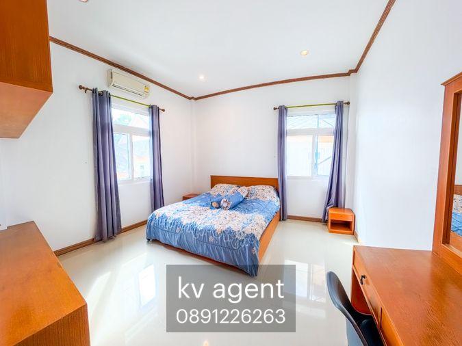 รูป บ้านพร้อมให้เช่าบ้านพูลวิลล่า 2 ชั้น อมรวิลเลจ 6ห้องนอน 4 ห้องน้ำ ห้องครัว ห้องโถงทั้งชั้นบนและชั้นล่าง กว้างขวาง -แอร์ ทั้งหลัง 9 ตัว - รูปที่ 4/16
