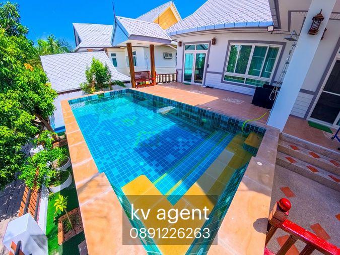 รูป บ้านพร้อมให้เช่าบ้านพูลวิลล่า 2 ชั้น อมรวิลเลจ 6ห้องนอน 4 ห้องน้ำ ห้องครัว ห้องโถงทั้งชั้นบนและชั้นล่าง กว้างขวาง -แอร์ ทั้งหลัง 9 ตัว - รูปที่ 12/16