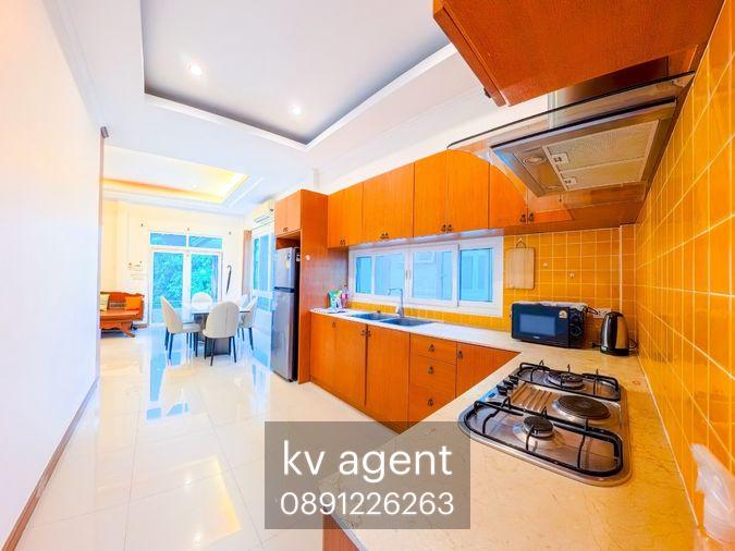 รูป บ้านพร้อมให้เช่าบ้านพูลวิลล่า 2 ชั้น อมรวิลเลจ 6ห้องนอน 4 ห้องน้ำ ห้องครัว ห้องโถงทั้งชั้นบนและชั้นล่าง กว้างขวาง -แอร์ ทั้งหลัง 9 ตัว - รูปที่ 6/16