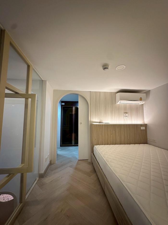 picture ✨🦄 Ready to move in! Beautiful unit 🦄✨ Knightsbridge Space Ratchayothin 🚝 Near BTS Phahonyothin 24; fully furnished  ☎️ 096-2493698 (KSR1624) - 6/15