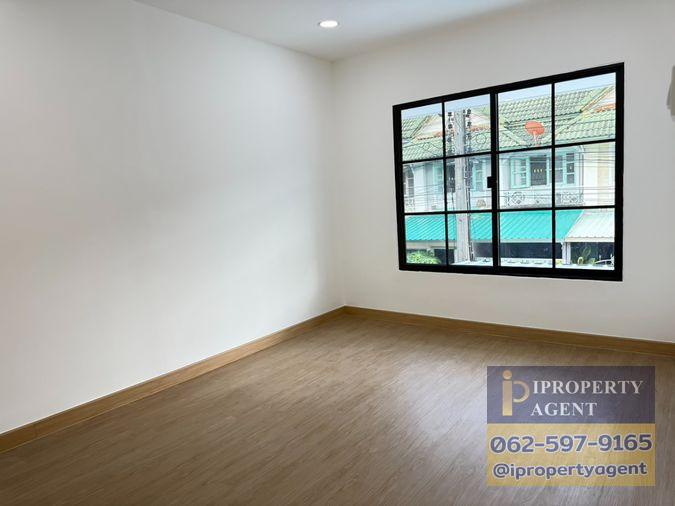 picture Beautiful Minimalist-Style Home, Ready to Move In | Pruksa 12, Khlong Si, Rangsit - 13/17