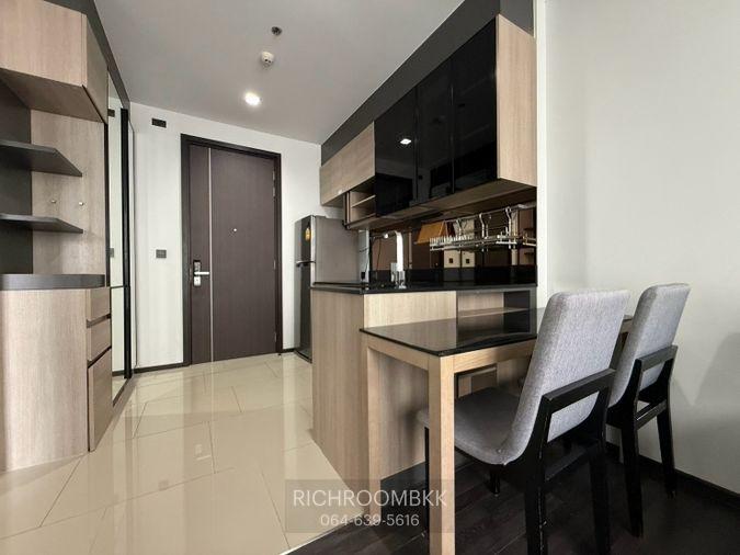 รูป For Rent 1 Bed 1 Bath High Floor - รูปที่ 2/9