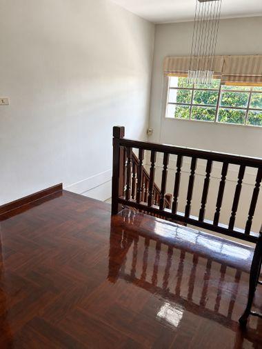 รูป ขายบ้านเดี่ยว 2 ชั้น ลดาวัลย์ ศรีนครินทร์ | แปลงใหญ่ 176 ตร.วา | เหมาะสำหรับผู้ที่ต้องการซื้อเพื่อรีโนเวทและออกแบบบ้านใหม่ตามสไตล์ของตัวเอง   - รูปที่ 10/14