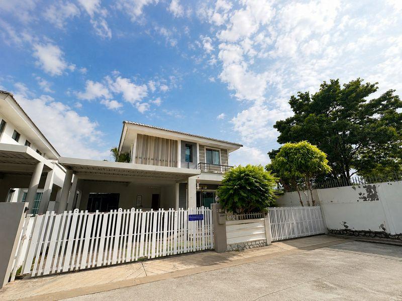 รูป  ขายบ้านเดี่ยวหลังมุม ไลฟ์ อิน เดอะ การ์เด้น สวนเสือ-ศรีราชา ชลบุรี  - รูปที่ 1/11
