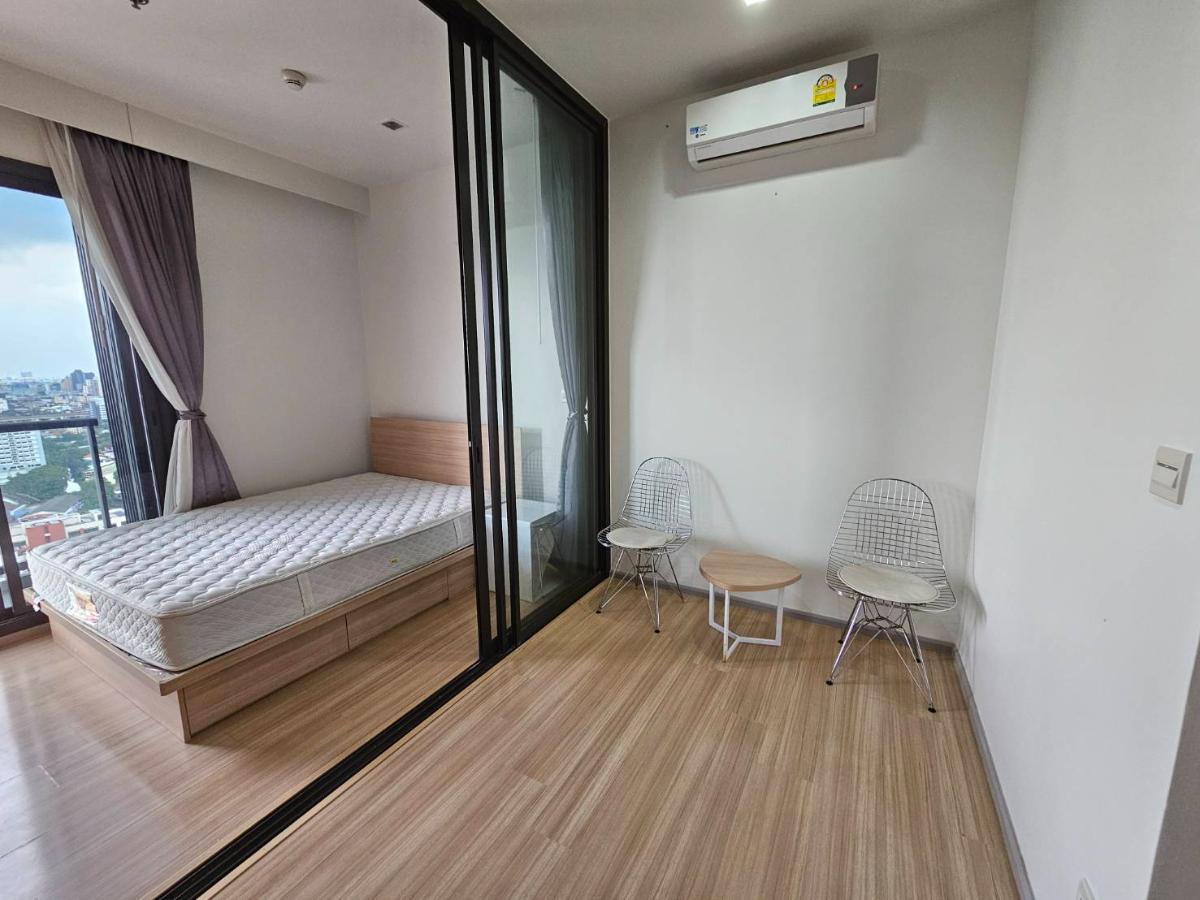 รูป P-47418 🔥 ให้เช่า M Jatujak ห้องสวย ชั้น 22 ใกล้ BTS สะพานควาย-หมอชิต & MRT กำแพงเพชร เลี้ยงสัตว์ได้ 17,500 บ. Line@easythaihome 085-592-2897 - รูปที่ 1/9