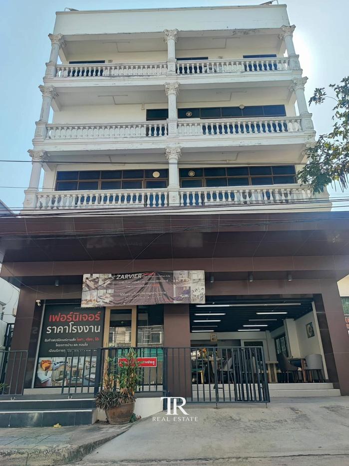 รูป ให้เช่าอาคารสำนักงาน อ่อนนุช 70/1 | พื้นที่ใช้สอย 675 ตร.ม. | จอดรถ 4 คัน | ติดถนน | อ่อนนุช | 90,000 บาท/เดือน | LINE: @944hjngx | รหัส: UE0077 - รูปที่ 2/9