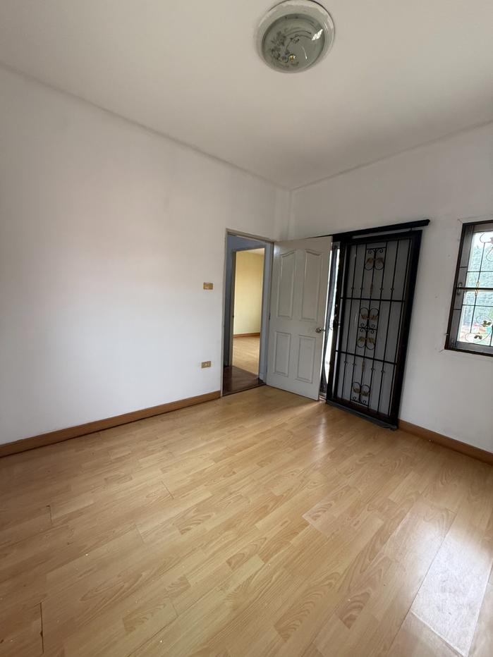 รูป ไม่รับเอเจนท์ ขายบ้านเดี่ยว 2 ชั้น 5 ห้องนอน 220 ตรม. หมู่บ้านลลิลวัชรพล 3 - รูปที่ 16/29