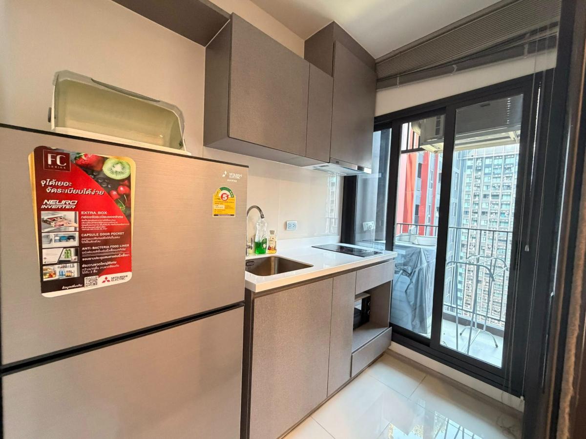 รูป PFD-09145 คอนโด ไลฟ์ อโศก ไฮป์ (Life Asoke Hype) ห้องสไตล์คุณหนู จัดเป็นสัดส่วน ใช้งานได้ครบทุกฟังก์ชั่น - รูปที่ 4/5