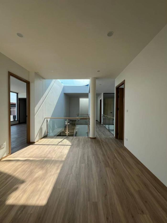 รูป 🏡✨ ขายบ้านเดี่ยวสร้างใหม่ 2 ชั้น สไตล์โมเดิร์น ทำเลใกล้มหาวิทยาลัยเชียงใหม่ ราคา 12.5 ล้านบาท ✨🏡  #C8MG100773 - รูปที่ 8/14