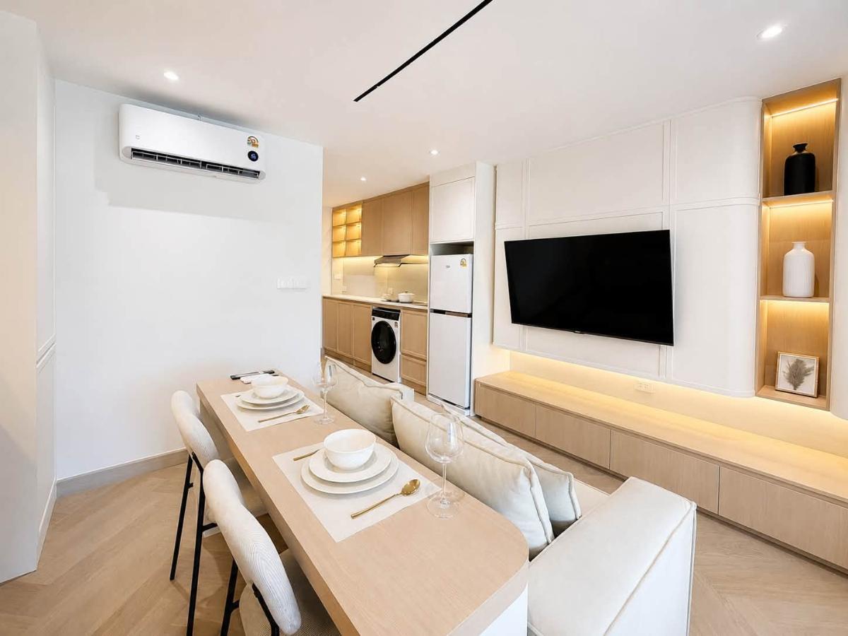 รูป 🏙️✨ ขายคอนโดรีโนเวทใหม่ Hillside Condo 4 ทำเลนิมมาน–ห้วยแก้ว พร้อมเฟอร์นิเจอร์ครบ เข้าอยู่ได้ทันที ราคา 2.98 ล้านบาท ✨🏙️ - รูปที่ 2/11