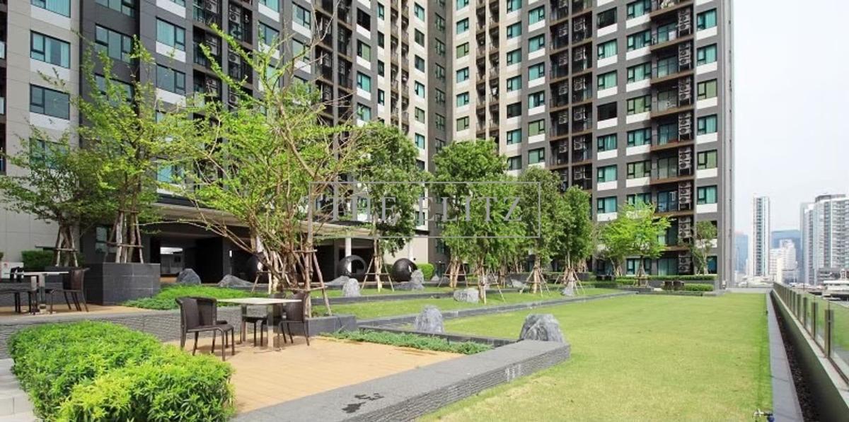 picture ✨ Incredible Value & Beautiful Minimalist Design | Prime CBD Location ✨ - 10/15