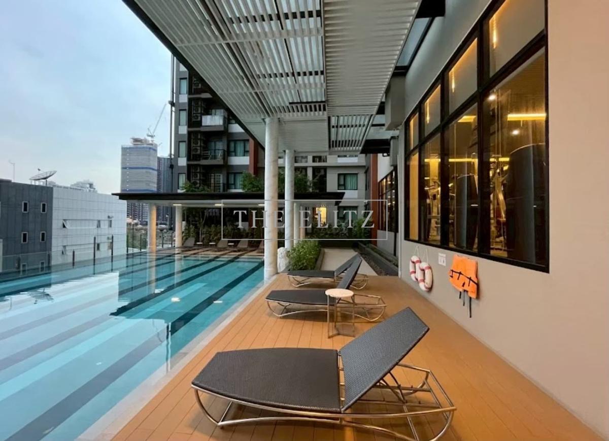 picture ✨ Incredible Value & Beautiful Minimalist Design | Prime CBD Location ✨ - 7/15