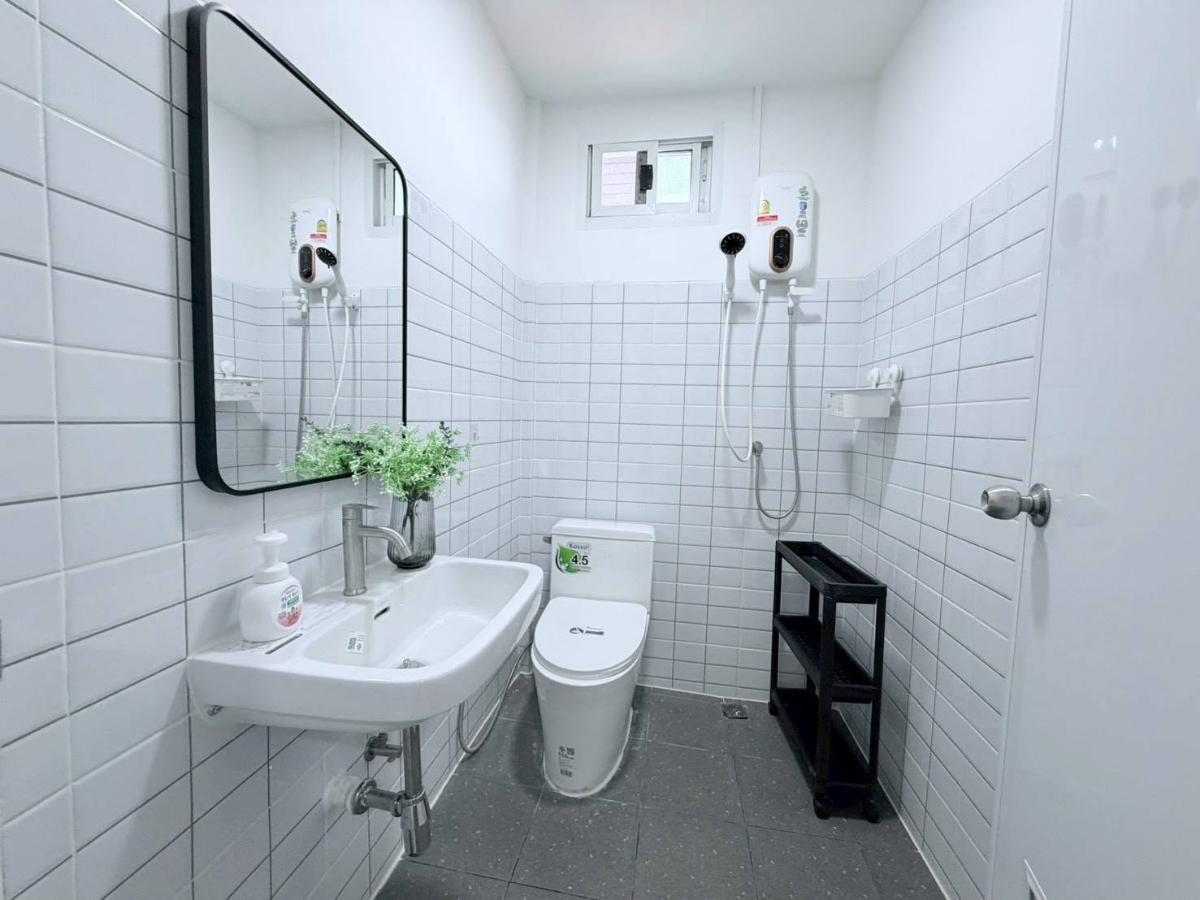 picture 🏡#MT2609_151🏡💥Urgent💥 Definitely available—click fast before it's gone!‼️ For Rent 80k.🔥 Detached house project in Huai Khwang. - 27/32