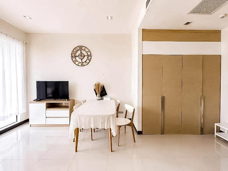 รูป 1 Bed Condo for Sale Reflection Jomtien Beach Pattaya Sea View - รูปที่ 2/8