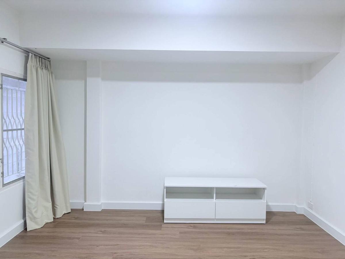 picture 🏡#MT2609_151🏡💥Urgent💥 Definitely available—click fast before it's gone!‼️ For Rent 80k.🔥 Detached house project in Huai Khwang. - 24/32
