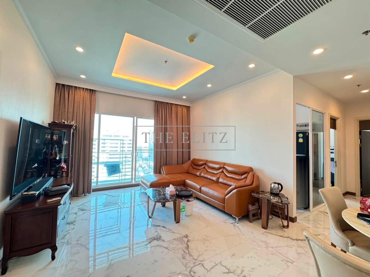 รูป ✨Rare 3-Bedroom Unit | Best Panoramic View in the Building | Prime Surawong CBD Location✨ - รูปที่ 5/19