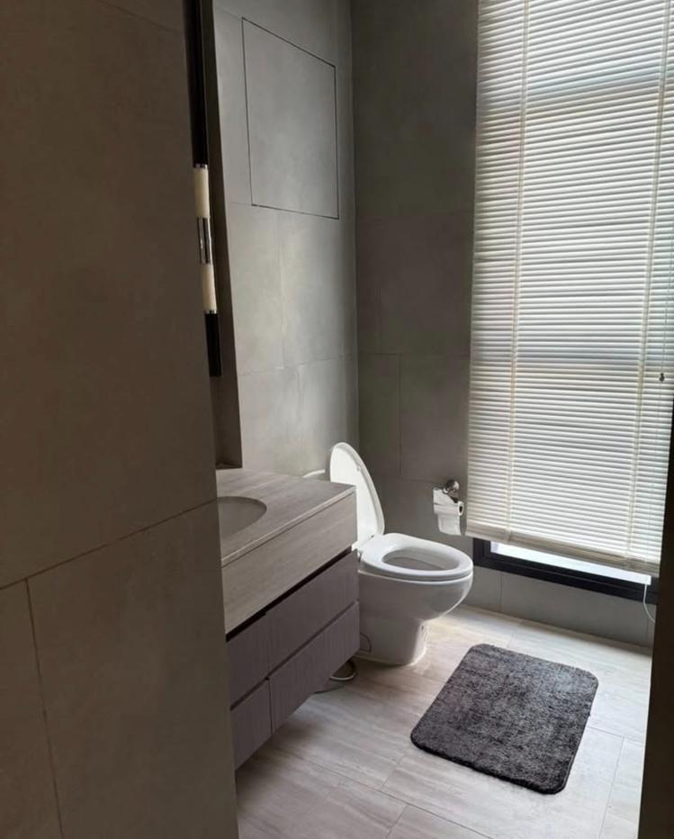 รูป MN023991 | 3 ห้องนอน | 2 ห้องน้ำ | BTS Surasak | 85 ตร.ม. | 75,000 บาท/เดือน | ชั้น 30 — The Diplomat Sathorn กรุงเทพฯ - รูปที่ 1/10