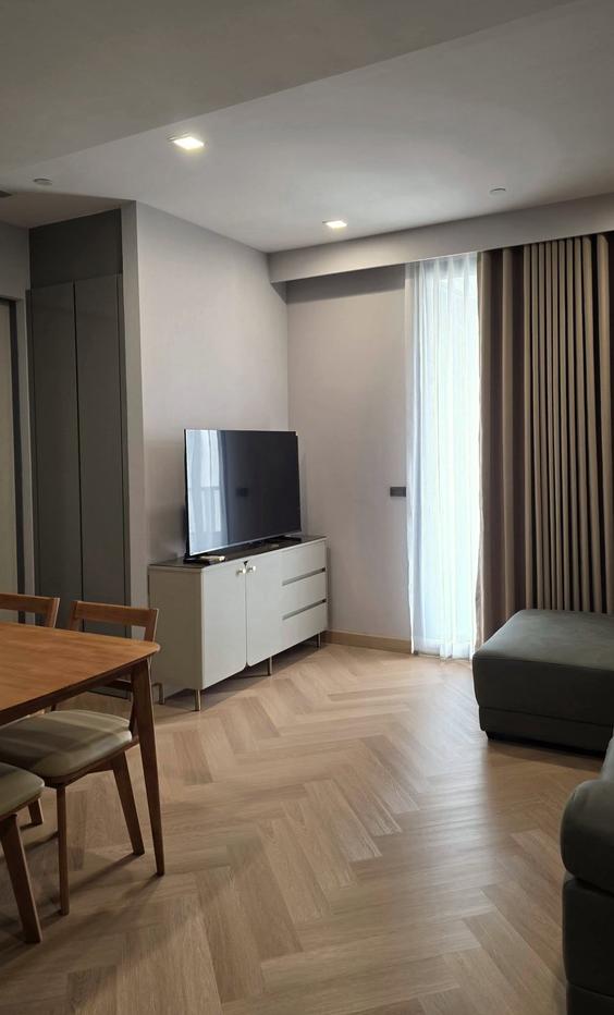รูป 🚝 ปล่อยเช่า M Silom ห้องบิ๊กไซส์ 51 ตร.ม. 1 นอนมีอ่างจากุชชี่ ยูนิตมุมรีโนเวทใหม่เอี่ยมเฟอร์มือ 1 ยกเซ็ต ใกล้ BTS ช่องนนทรี! 💎 - รูปที่ 10/16