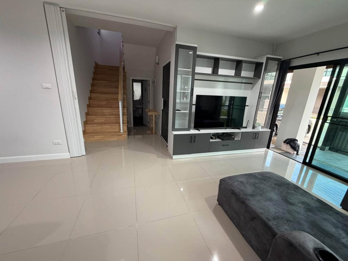 รูป 🏡✨ บ้านเดี่ยว 2 ชั้นให้เช่า ทำเลสันทราย ใกล้มหาวิทยาลัยแม่โจ้ | 4 ห้องนอน | เพียง 18,000 บาท/เดือน ✨🏡  #ASS-H1144 - รูปที่ 2/10