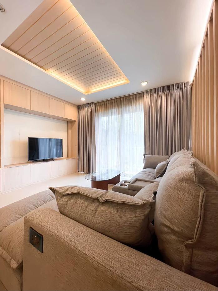 picture RS7724 For Rent: Low-rise Condo "The Rise Sukhumvit 39" – Beautiful Corner Unit near BTS Phrom Phong - 4/30