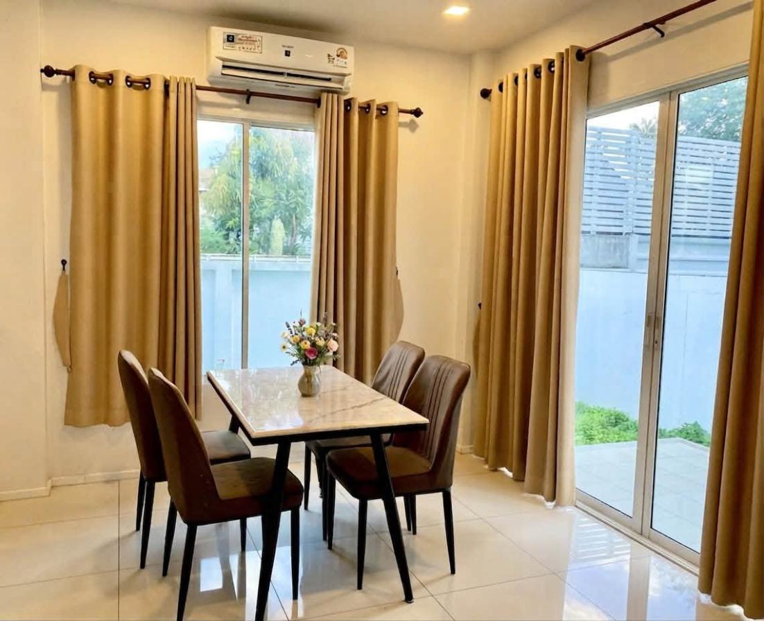 รูป 🏡✨ บ้านเดี่ยว 2 ชั้นให้เช่า ทำเลแม่ริม เชียงใหม่ | 3 ห้องนอน 3 ห้องน้ำ | บ้านในโครงการ รปภ. 24 ชม. ✨🏡  #AMR-H0327 - รูปที่ 4/15