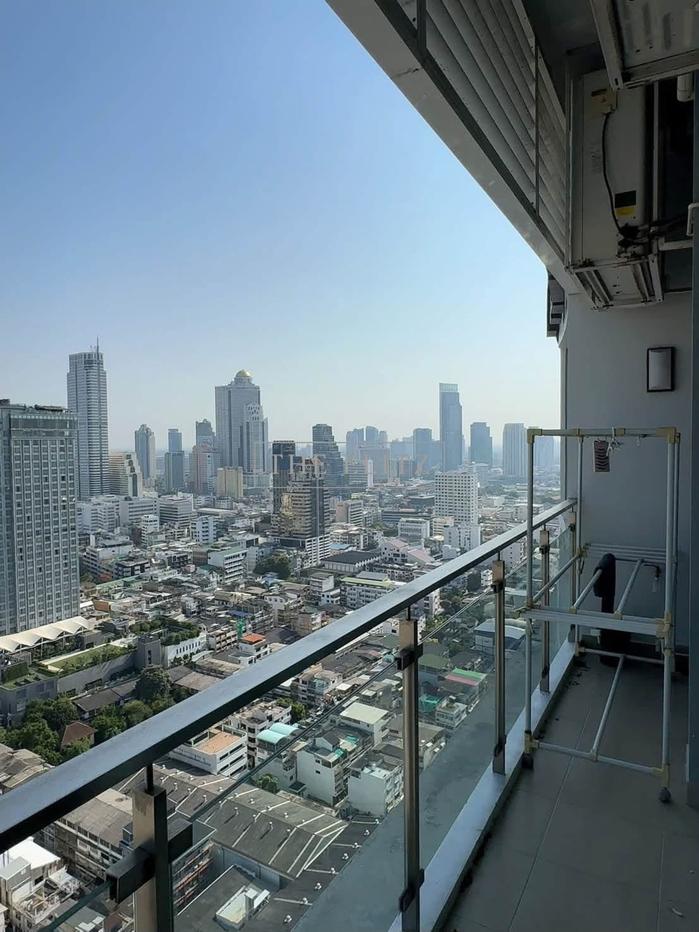 รูป ✨Rare 3-Bedroom Unit | Best Panoramic View in the Building | Prime Surawong CBD Location✨ - รูปที่ 10/19