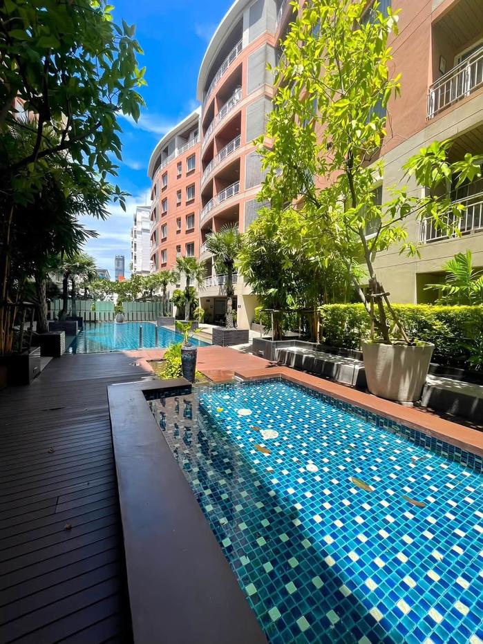 picture RS7724 For Rent: Low-rise Condo "The Rise Sukhumvit 39" – Beautiful Corner Unit near BTS Phrom Phong - 28/30