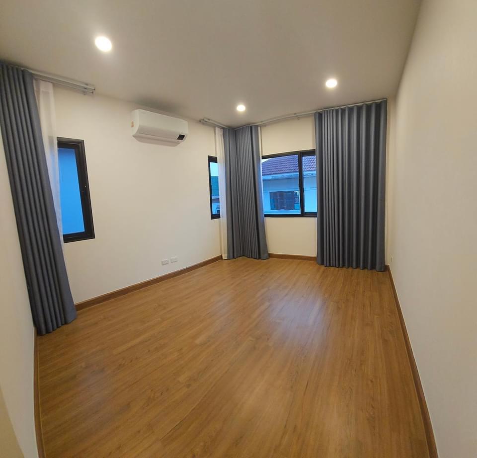 รูป 🏡#MJ2410_149🏡💥ด่วน💥ว่างชัวร์ รีบคลิก ก่อนหลุดมือ‼️ 𝗙𝗼𝗿 𝗥𝗲𝗻𝘁 1️⃣2️⃣0️⃣k.🔥ใกล้ รถไฟฟ้าสายสีส้ม โครงการ  เดอะซิตี้พระราม9กรุงเทพกรีฑา  - รูปที่ 6/11