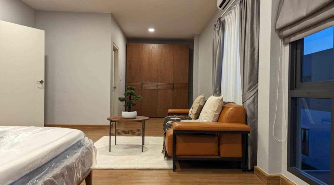 picture 🏡#CT2412_079 🏡💥Urgent💥 Definitely available—click fast before it's gone!‼️ For Rent 120k 🔥 The Centro Bangna Project - 5/14