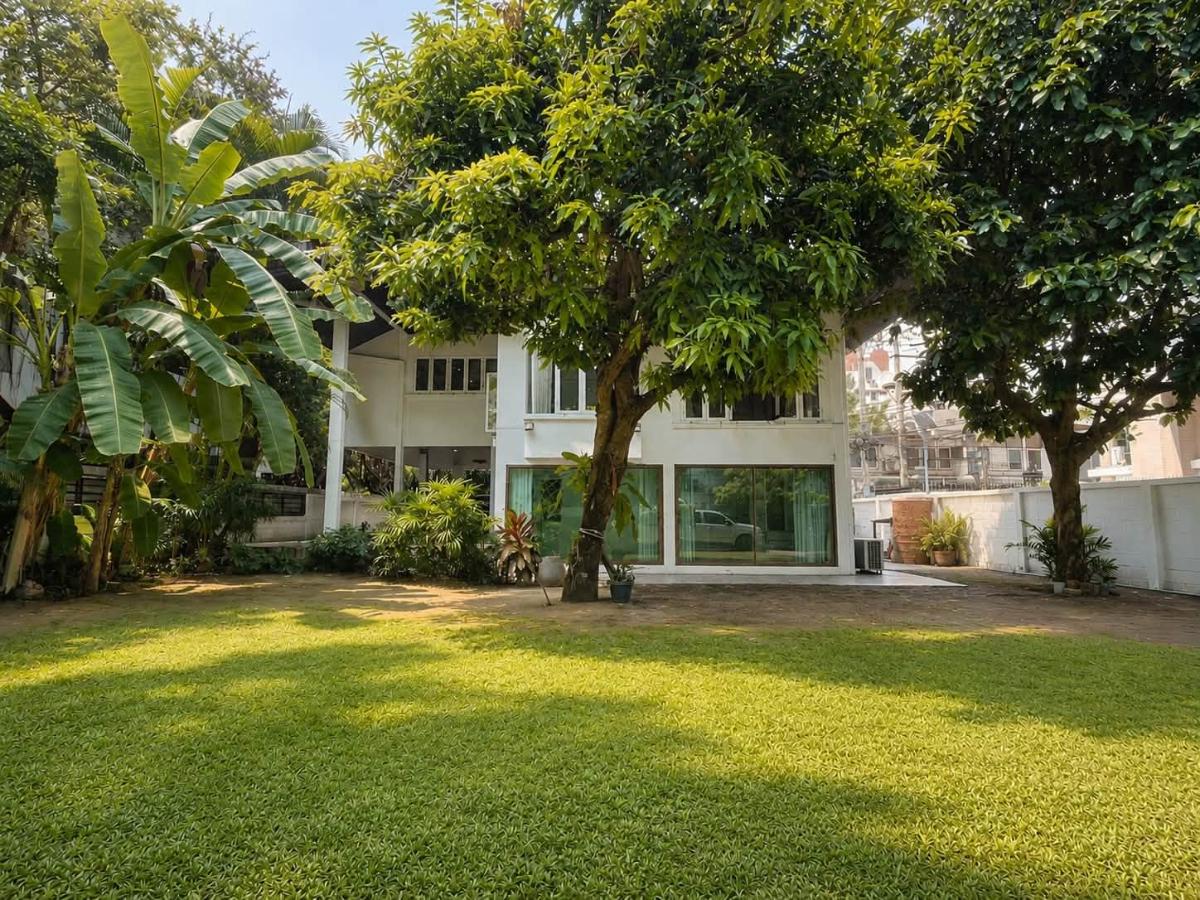 รูป 🏡✨ ขายบ้านเดี่ยวพร้อมที่ดิน Freehold | ซอยร่วมฤดี – เพลินจิต - รูปที่ 1/8