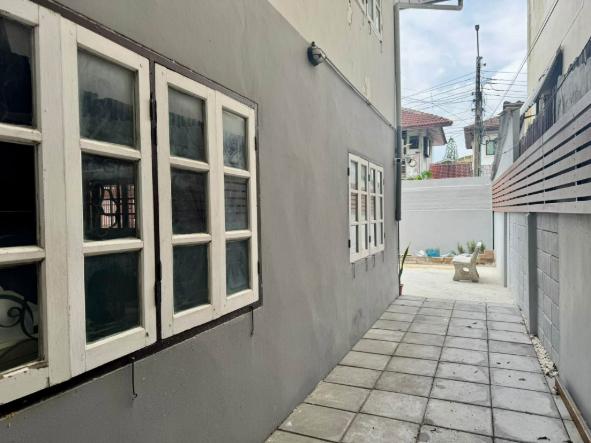 รูป HR3832ให้เช่าบ้านเดี่ยว 2 ชั้น รีโนเวทใหม่ ใจกลางอุดมสุข (Pet Friendly) ใกล้ BTS อุดมสุข และ MRT ศรีอุดม พื้นที่กว้าง พร้อมเข้าอยู่ - รูปที่ 9/28