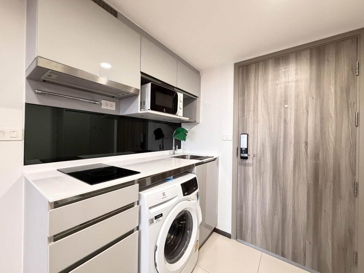 รูป ✨🦄 Ready to Move ห้องสวยตรงปก 🦄✨ Knightsbridge Space Ratchayothin 🚝 ใกล้ BTS พหลโยธิน 24 เฟอร์ครบ พร้อมอยู่ ☎️096-2493698 (KSR0023) - รูปที่ 10/18