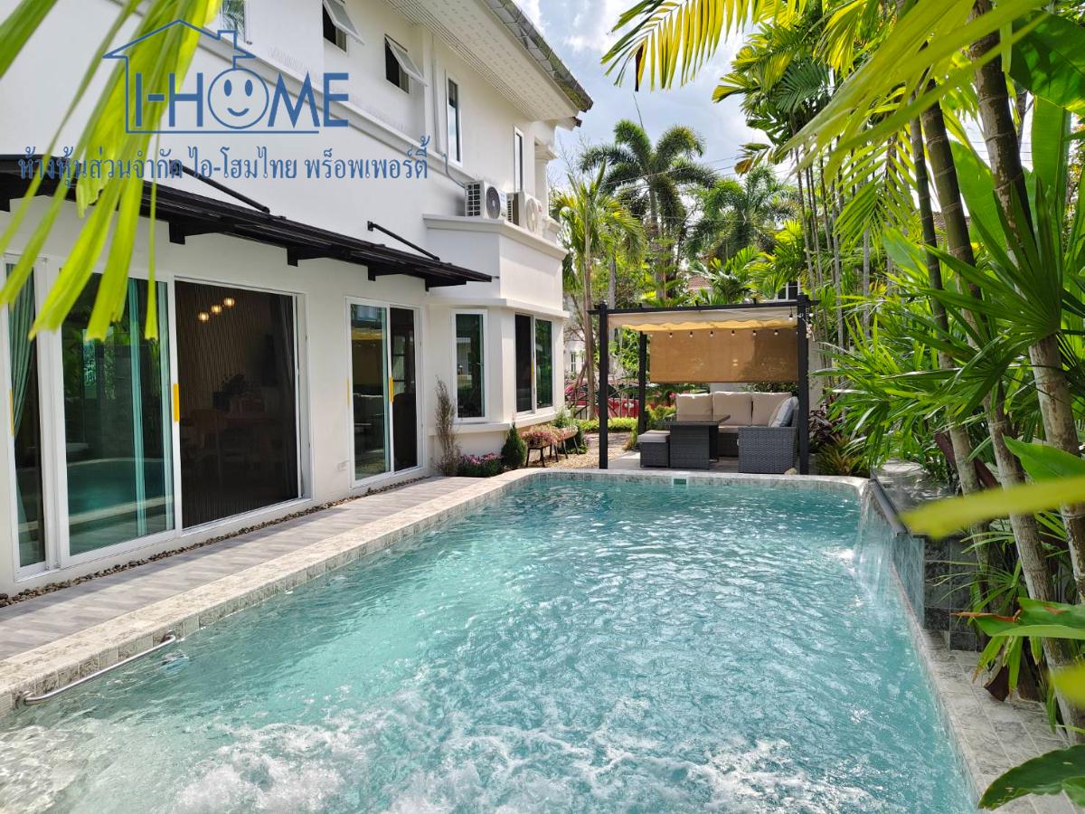 รูป Pool Villa 2 ชั้นให้เช่า ทำเลหางดง ตรงข้ามกาดฝรั่ง | 4 ห้องนอน | สระน้ำเกลือพร้อมจากุซซี่ | 78,000 บาท/เดือน #AHD-V0099 - รูปที่ 2/12