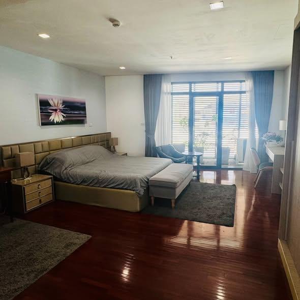 picture AA677286 | 4Bed | 4Bath | 225sqm | THB 80,000/mo | Fl.4 — Suwan Sawat Condo Suwan Sawat - 3/5