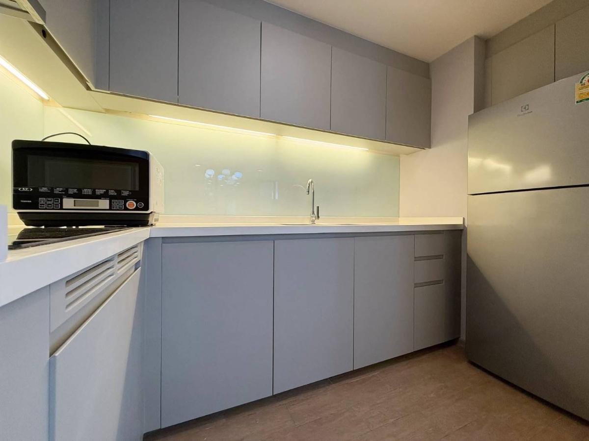 picture MN008064 | 3Bed | 2Bath | BTS Thong Lo | 95sqm | THB 70,000/mo | Fl.6 — Liv@49 Bangkok - 1/10