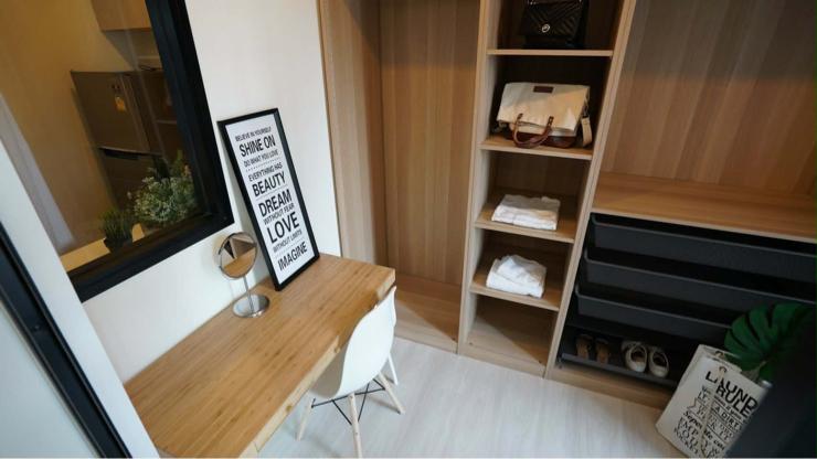 รูป ไลฟ์ อโศก ห้องพร้อมอยู่ เครื่องใช้ไฟฟ้าเฟอร์นิเจอร์ครบ - รูปที่ 5/8