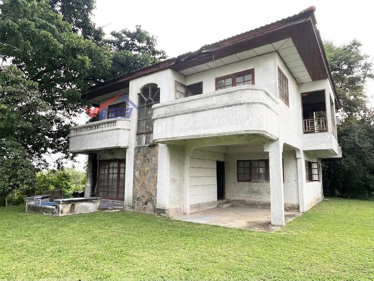 picture Lakefront Land for Sale with House Structure Supalai Lake 1, Khum Klao - 1/7