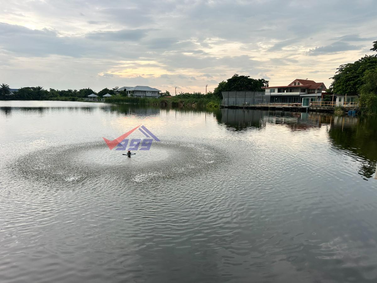 picture Lakefront Land for Sale with House Structure Supalai Lake 1, Khum Klao - 3/7