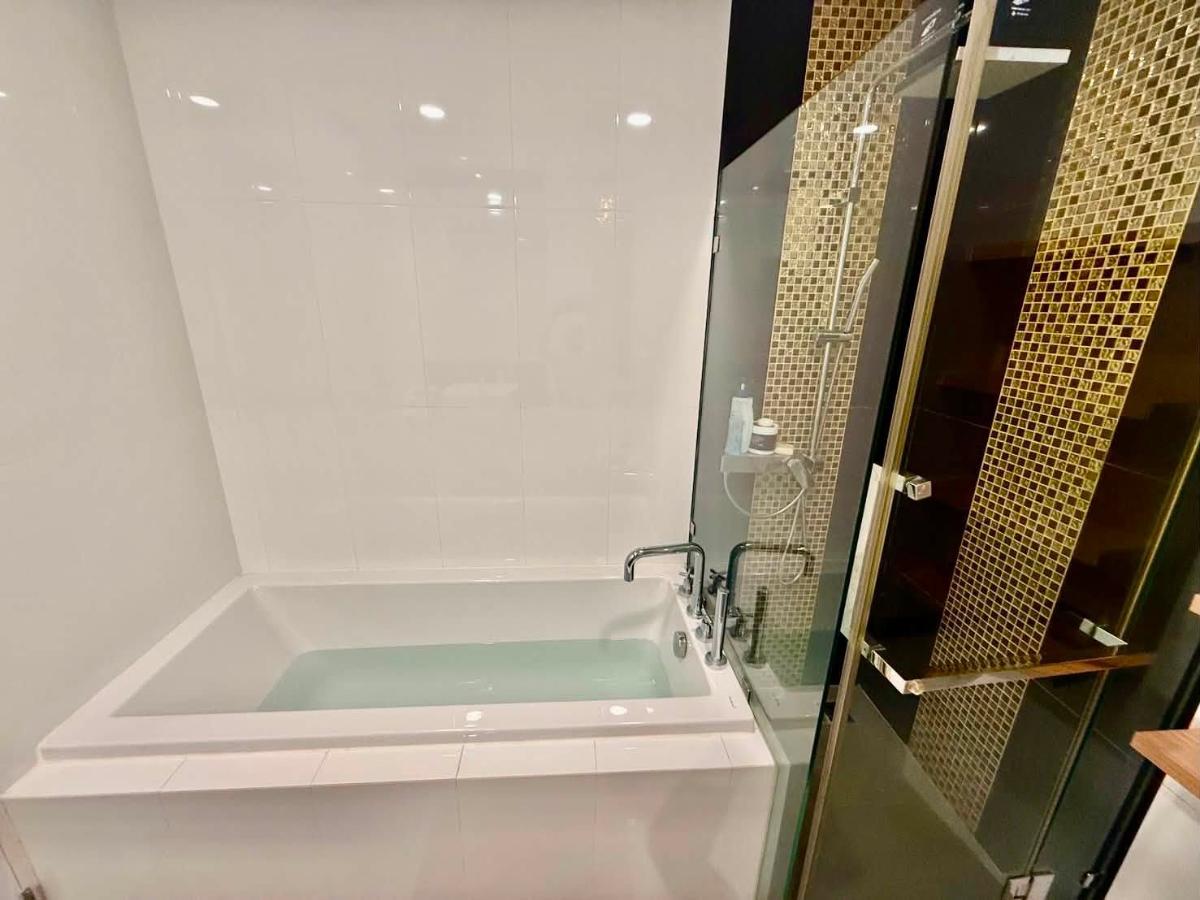 picture Sriracha Plus Condo for rent: beautiful unit, fully furnished, and move in Ready. - 4/10