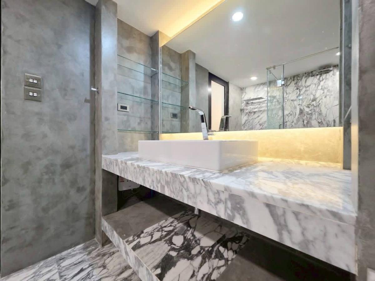picture AA247385 | 1Bed | 1Bath | BTS Sala Daeng | 97sqm | THB 55,000/mo — Sathorn Park Place Bangkok - 1/10