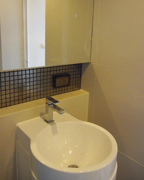 รูป AA85465 | 1 ห้องนอน | 1 ห้องน้ำ | BTS Saphan Taksin | 35 ตร.ม. | 22,000 บาท/เดือน | ชั้น 0 — Rhythm Sathorn กรุงเทพฯ - รูปที่ 6/10