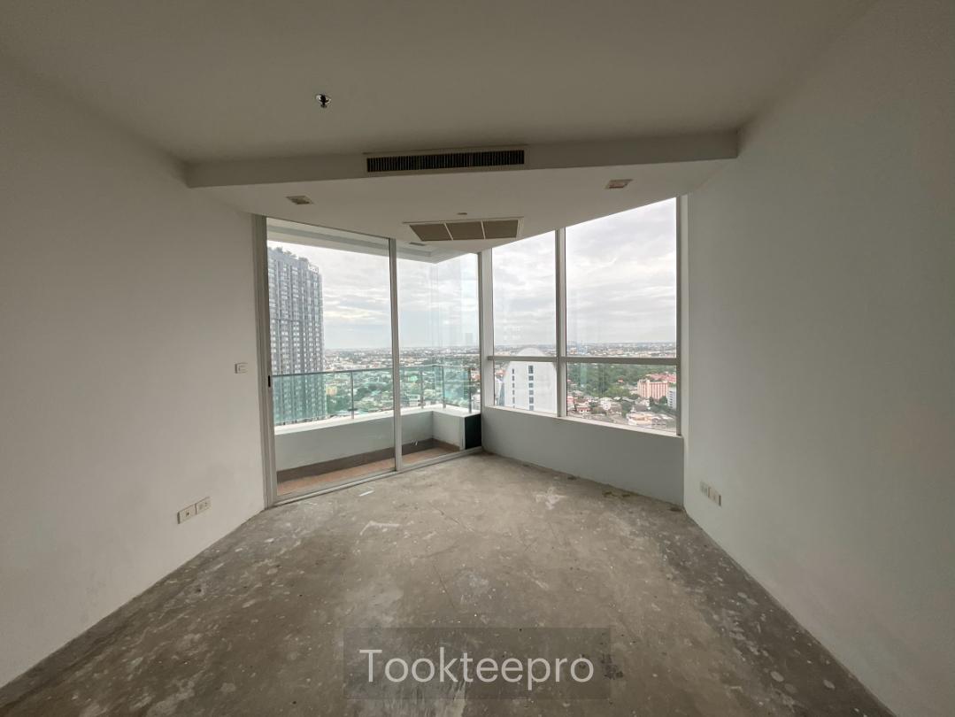 picture Luxury Riverfront condominium 2 bedroom - 6/8